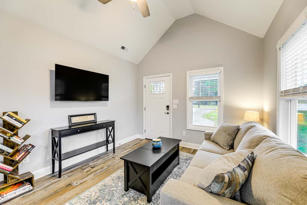 3 Mi to Dtwn: Home w/ Patio & Grill in New Bern