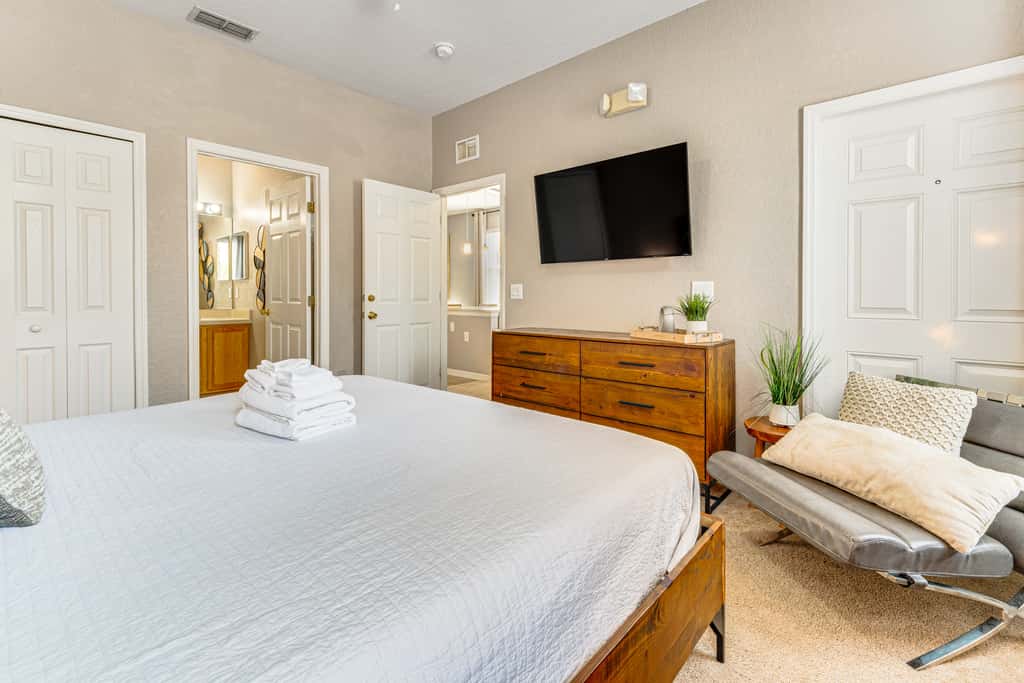 9 Mi to WDW: Townhouse w/ Balcony in Davenport!