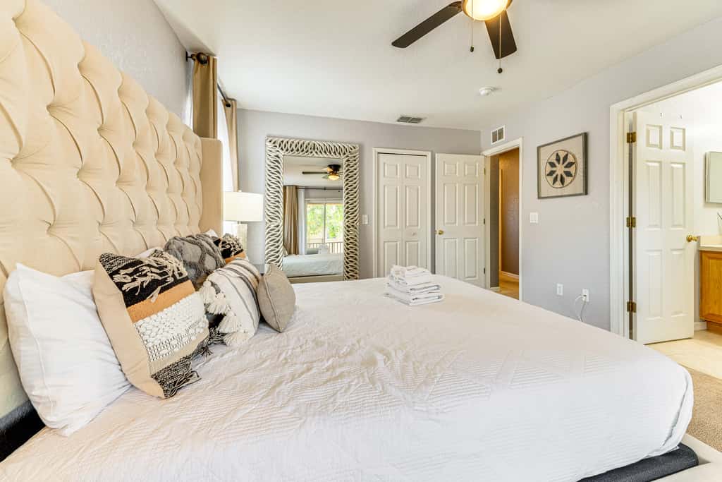 9 Mi to WDW: Townhouse w/ Balcony in Davenport!