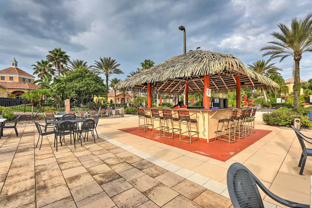 9 Mi to WDW: Townhouse w/ Balcony in Davenport!