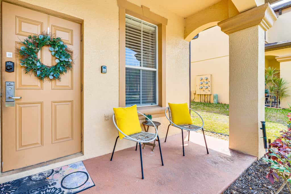 9 Mi to WDW: Townhouse w/ Balcony in Davenport!