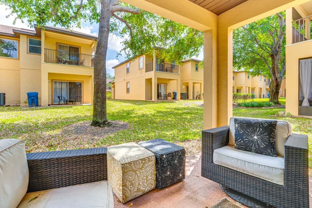 9 Mi to WDW: Townhouse w/ Balcony in Davenport!