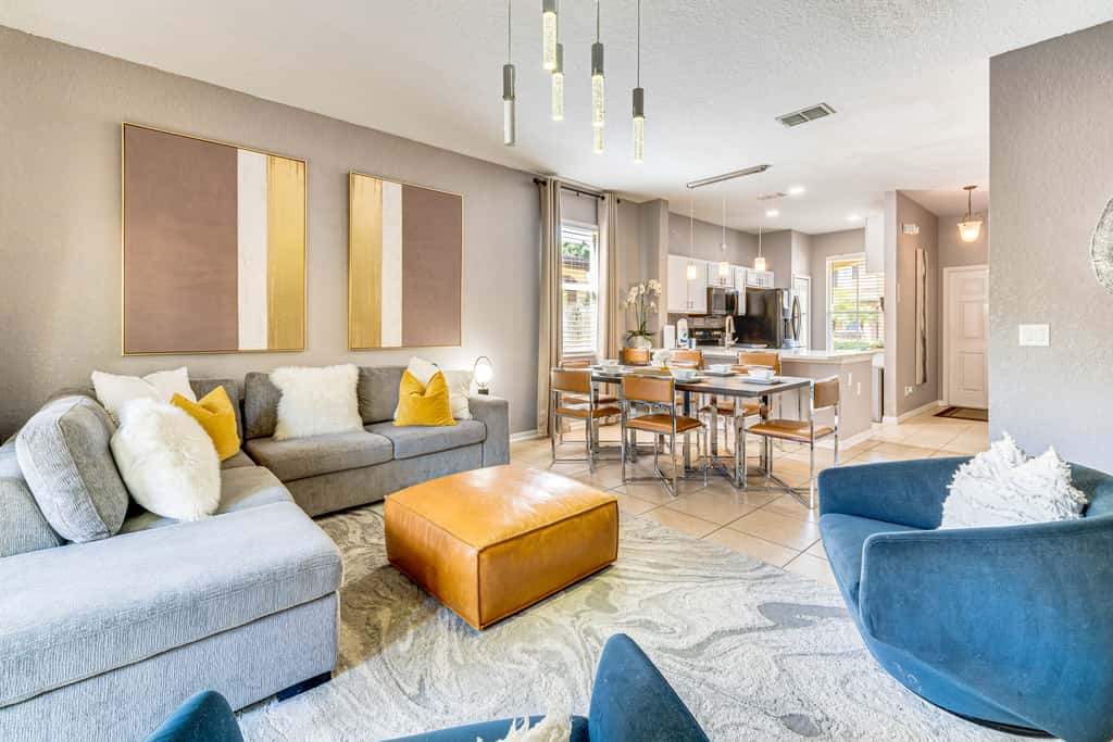 9 Mi to WDW: Townhouse w/ Balcony in Davenport!