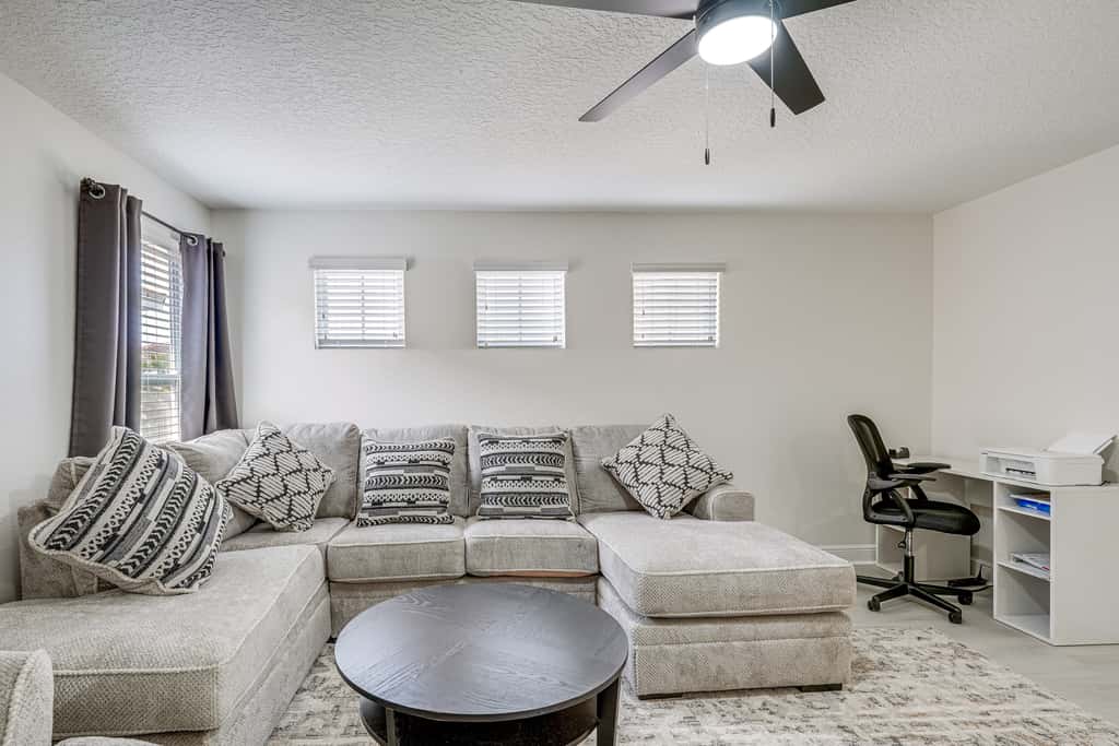 10 Mi to WDW: Family Home w/ Game Room & Pool!