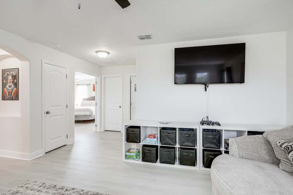 10 Mi to WDW: Family Home w/ Game Room & Pool!