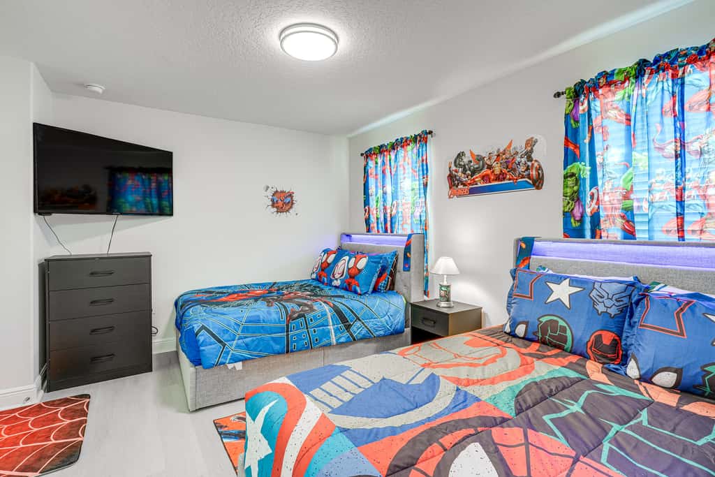 10 Mi to WDW: Family Home w/ Game Room & Pool!