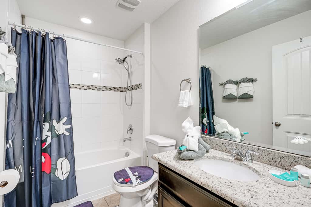 10 Mi to WDW: Family Home w/ Game Room & Pool!