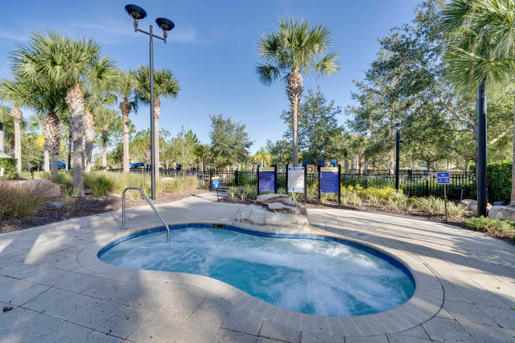 10 Mi to WDW: Family Home w/ Game Room & Pool!