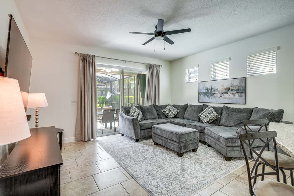 10 Mi to WDW: Family Home w/ Game Room & Pool!