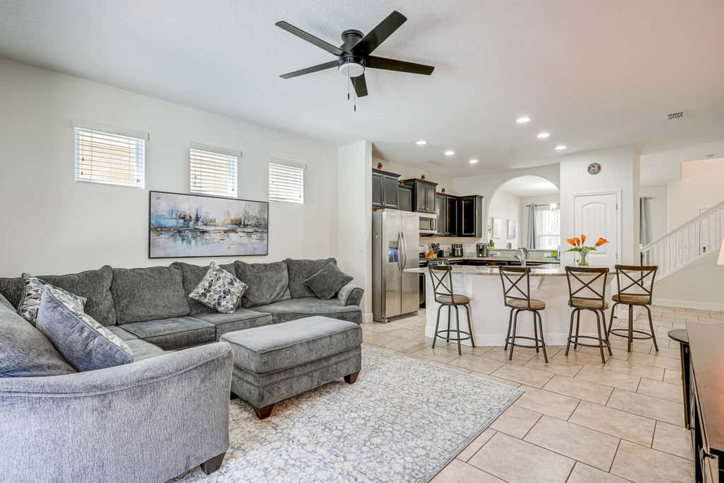 10 Mi to WDW: Family Home w/ Game Room & Pool!