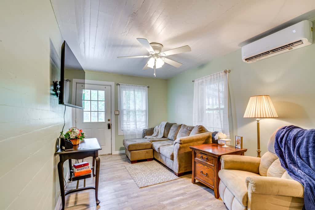 1 Mi to Ocala Dtwn Square: Home w/ Yard!