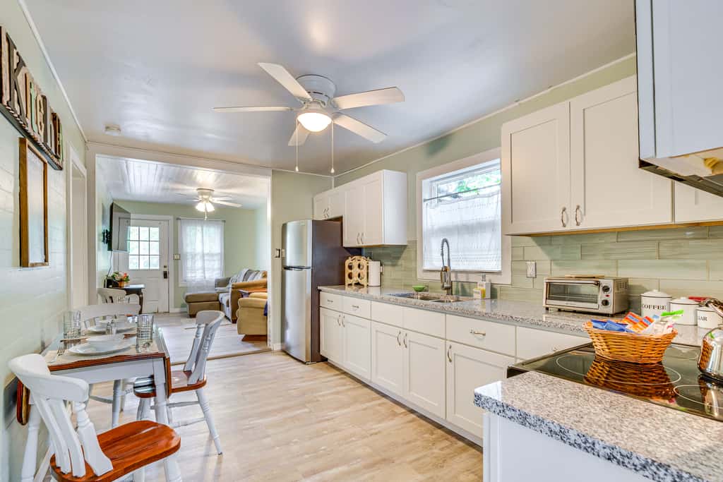 1 Mi to Ocala Dtwn Square: Home w/ Yard!