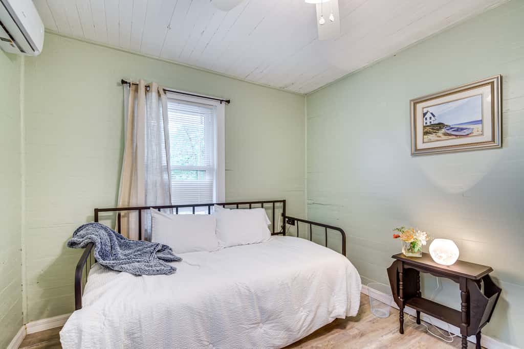 1 Mi to Ocala Dtwn Square: Home w/ Yard!