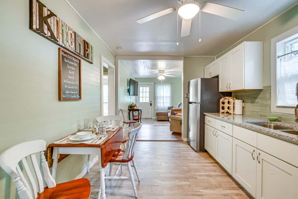 1 Mi to Ocala Dtwn Square: Home w/ Yard!