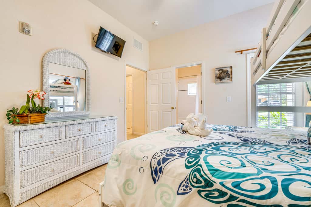 Ground Floor! 8 Mi to Disney! 4 Pools, 6 Hot Tubs