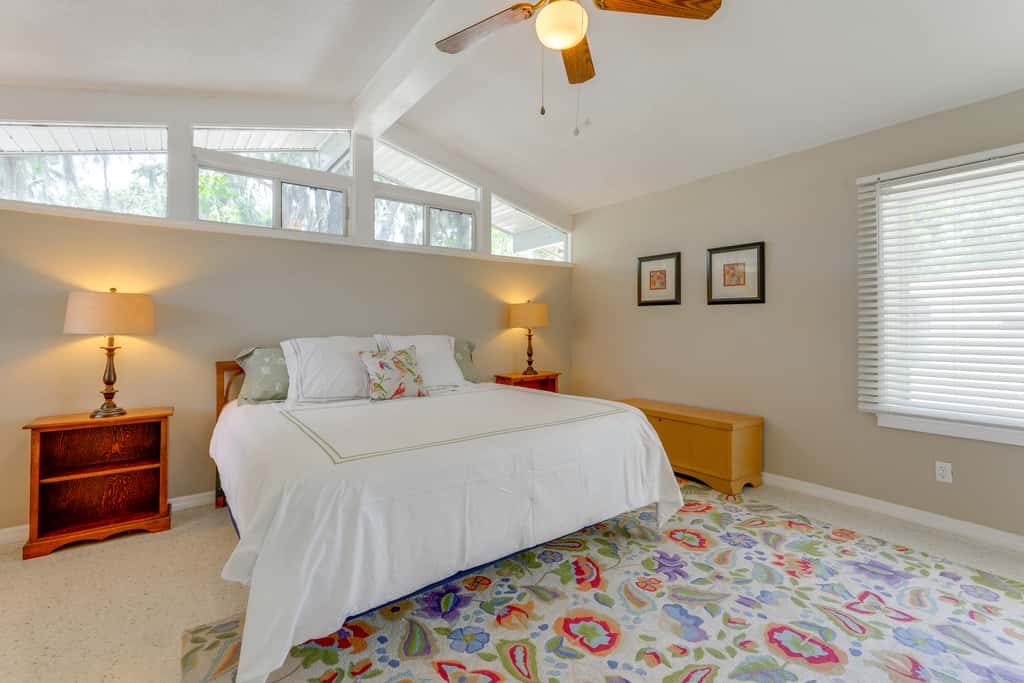 Family Home w/ Stunning Water Views in Tavares!