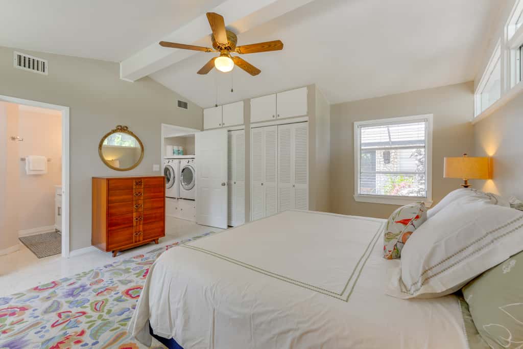 Family Home w/ Stunning Water Views in Tavares!