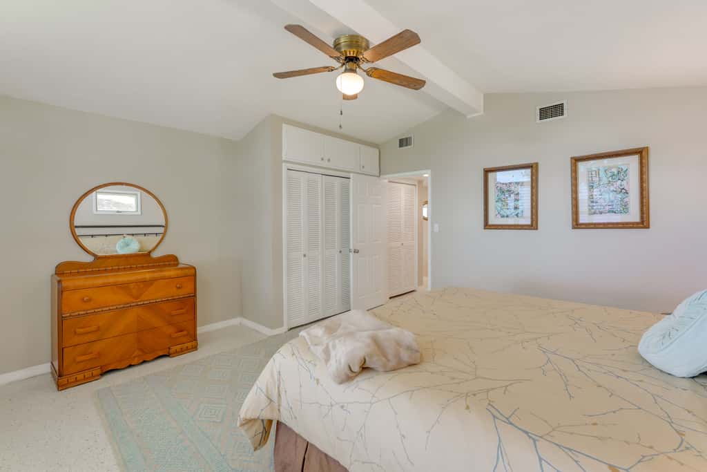 Family Home w/ Stunning Water Views in Tavares!
