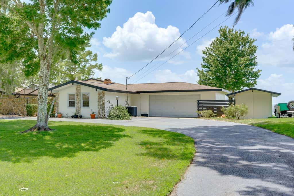 Family Home w/ Stunning Water Views in Tavares!