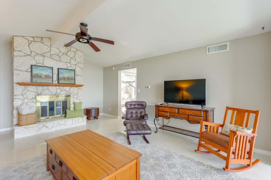 Family Home w/ Stunning Water Views in Tavares!