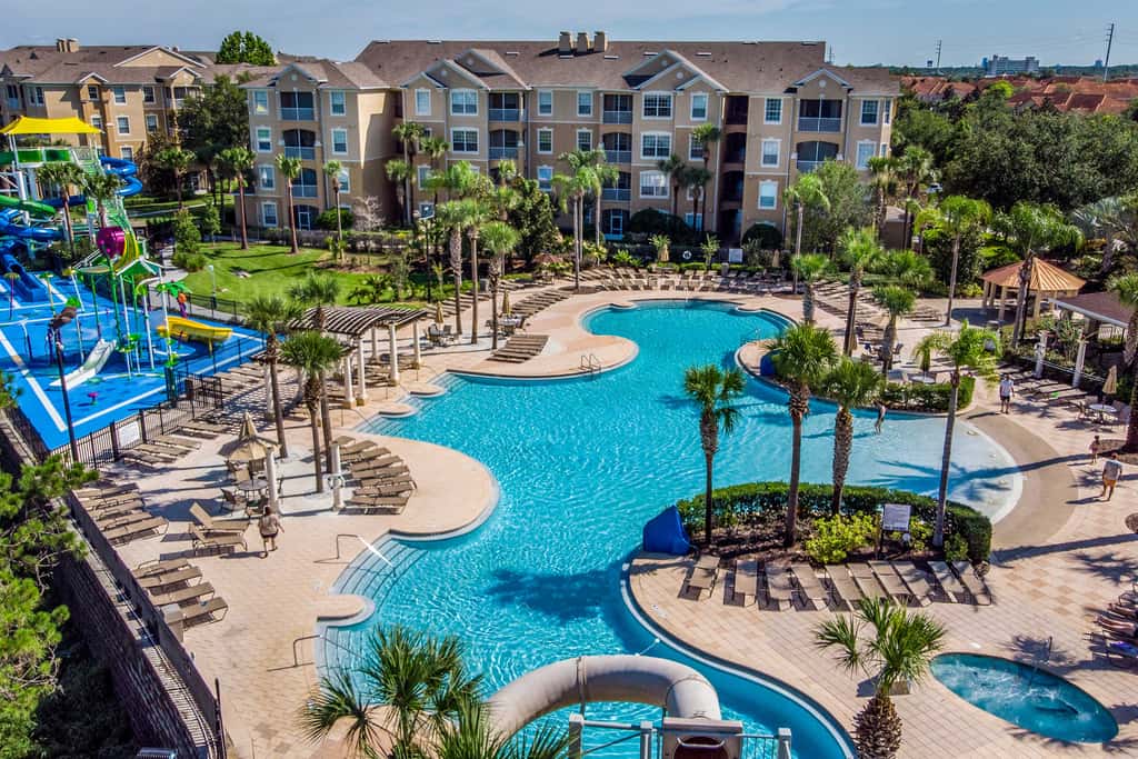 4 Mi to Disney: Family-Friendly Resort Getaway!
