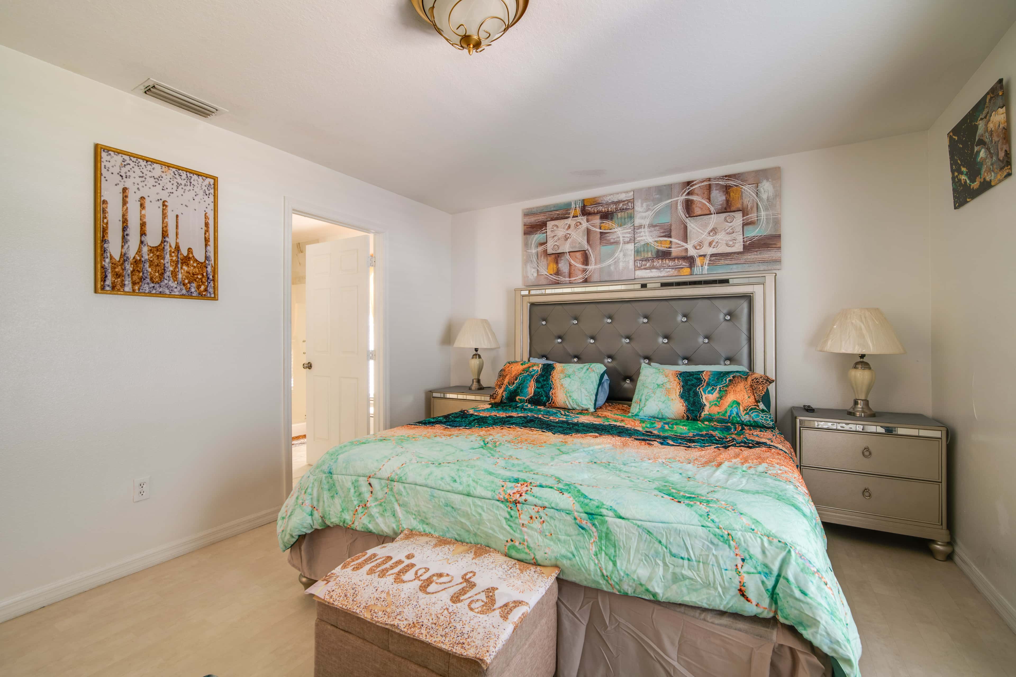 Beautiful, Immaculate & Cozy Home in Nice Neighbor