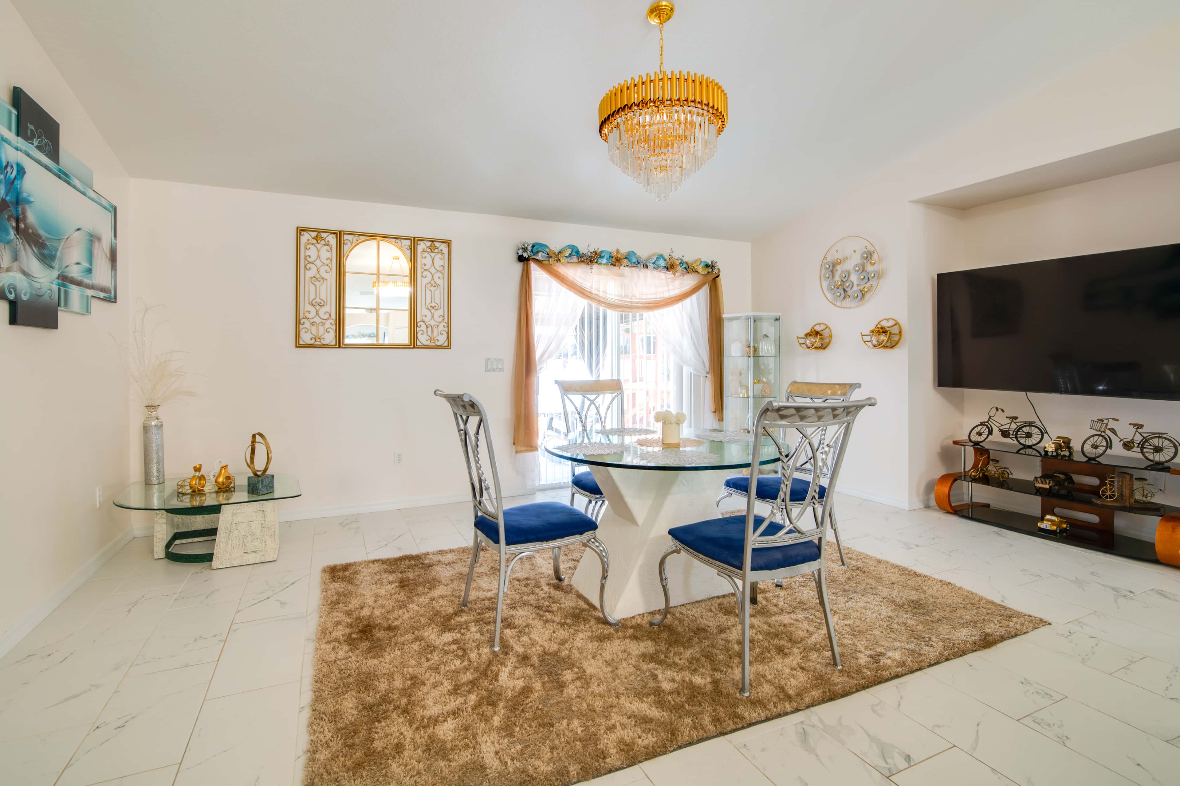 Beautiful, Immaculate & Cozy Home in Nice Neighbor