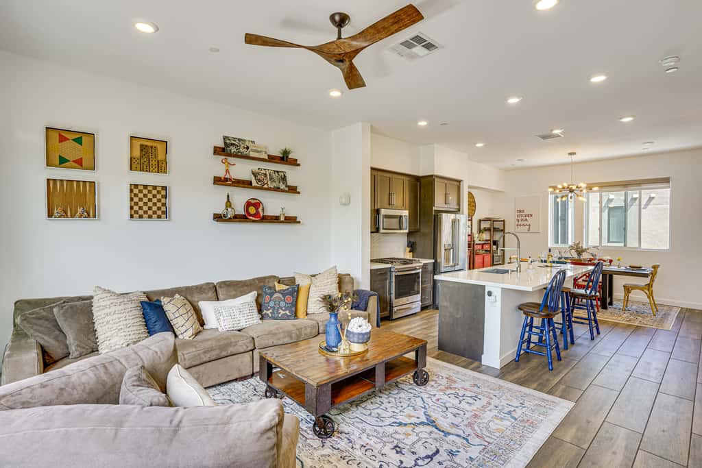 2 Mi to Cabrillo Beach: Luxe LA Gem w/ Balcony