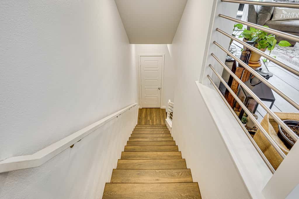 2 Mi to Cabrillo Beach: Luxe LA Gem w/ Balcony