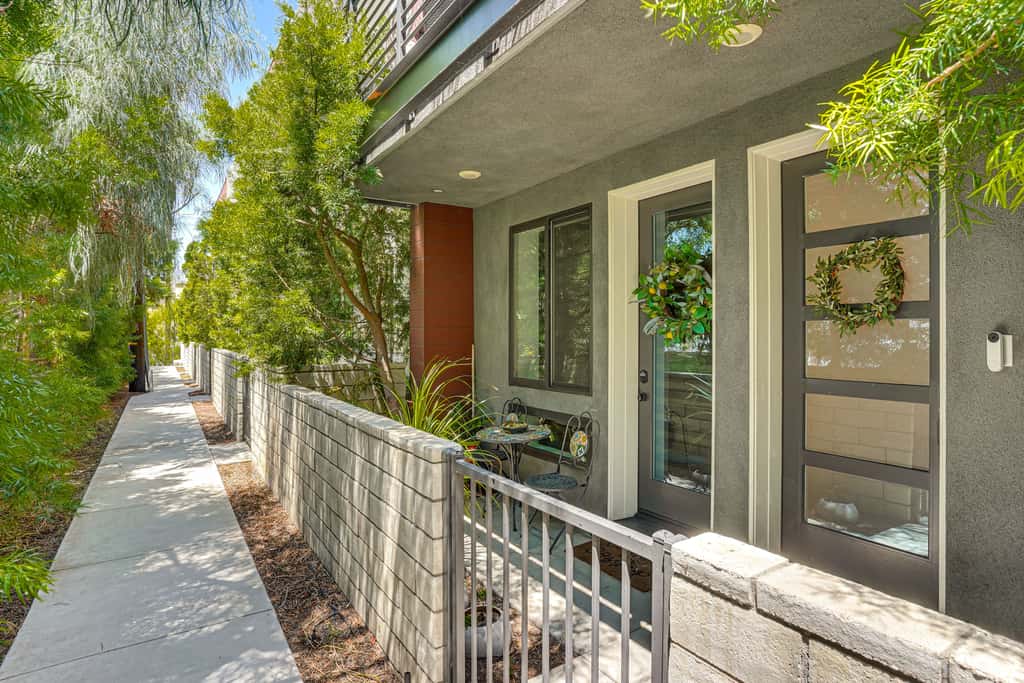 2 Mi to Cabrillo Beach: Luxe LA Gem w/ Balcony
