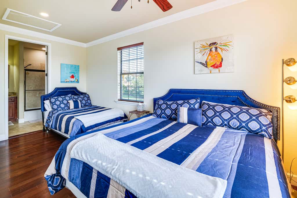 8 Mi to Disney: Pet-Friendly Apt w/ Resort Perks