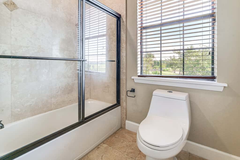 8 Mi to Disney: Pet-Friendly Apt w/ Resort Perks