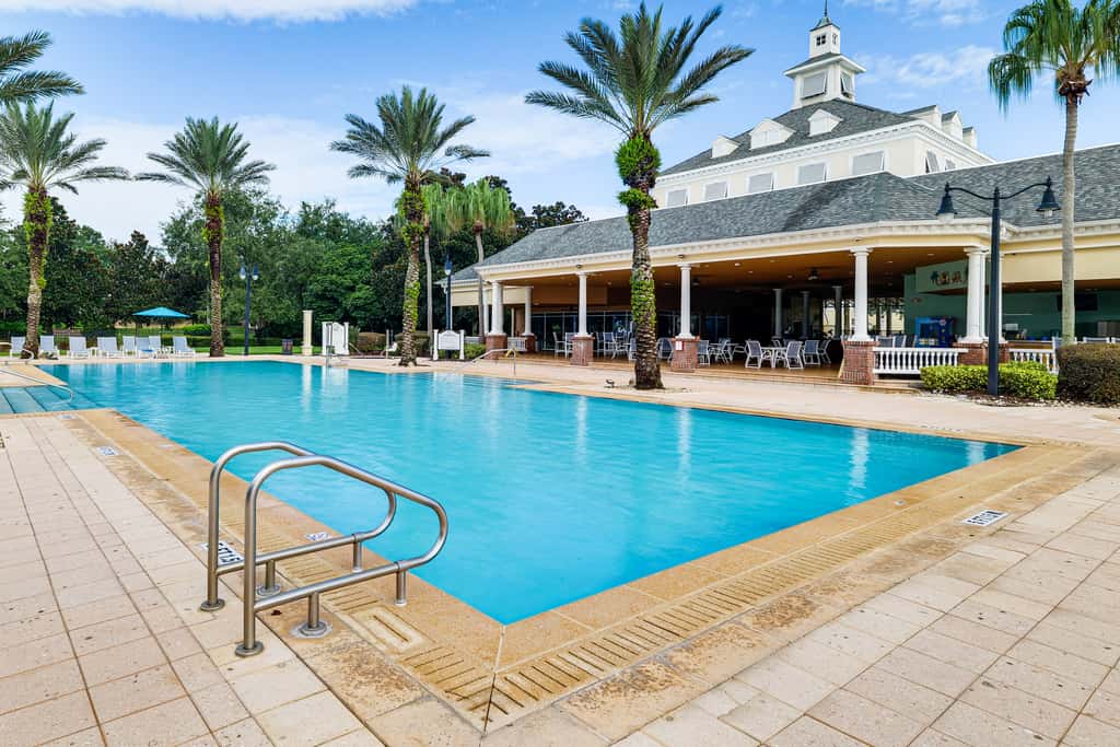 8 Mi to Disney: Pet-Friendly Apt w/ Resort Perks