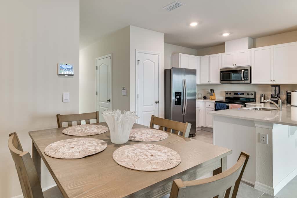 2 Mi to Dtwn: Newly Built Townhome in Davenport