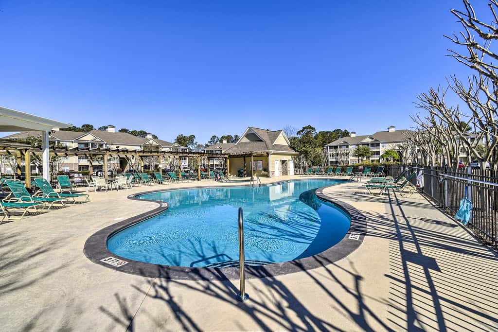 Family Getaway in Calabash w/ Pool; 9 Mi to Beach