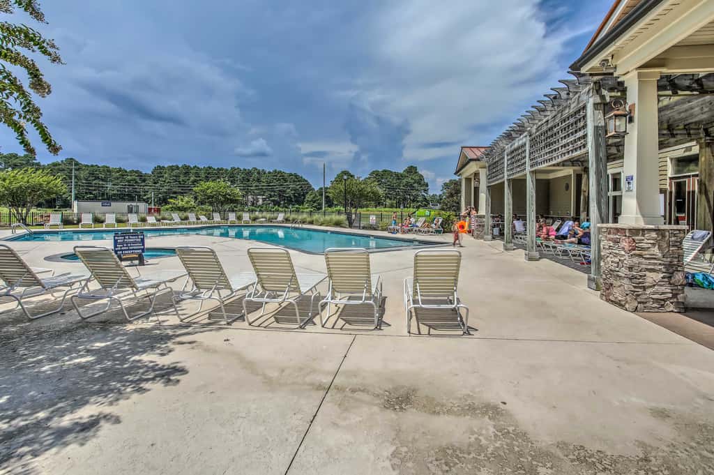 Family Getaway in Calabash w/ Pool; 9 Mi to Beach