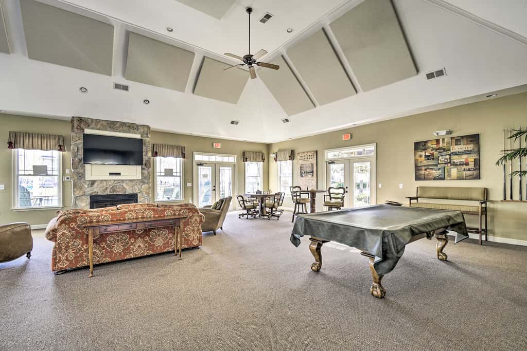 Family Getaway in Calabash w/ Pool; 9 Mi to Beach