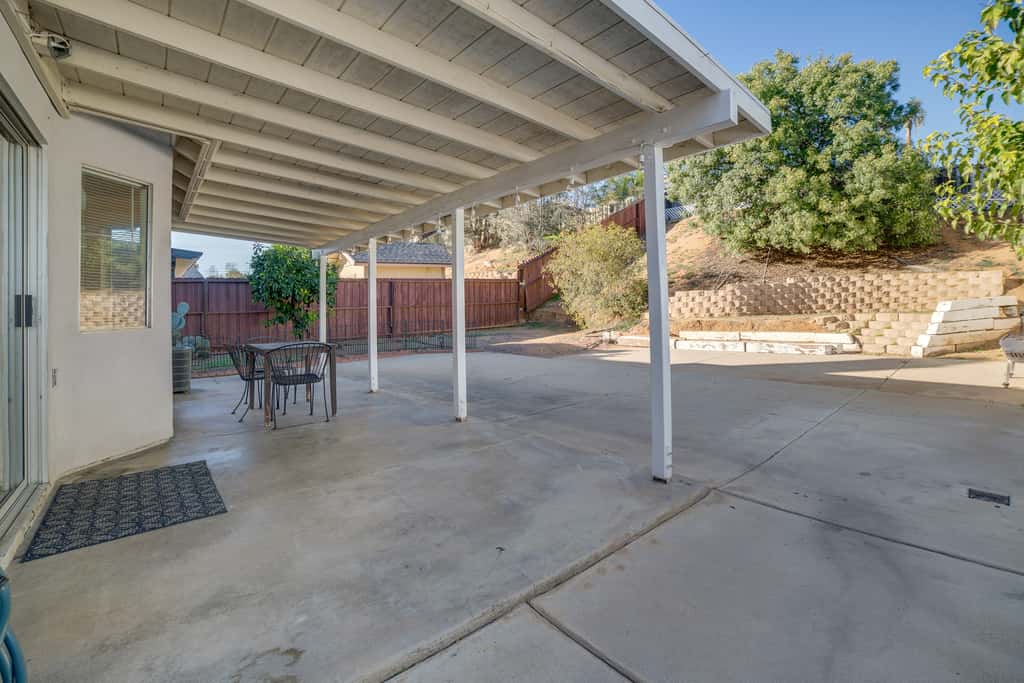 Home 8 Mi to Dtwn Riverside: Families Welcome!