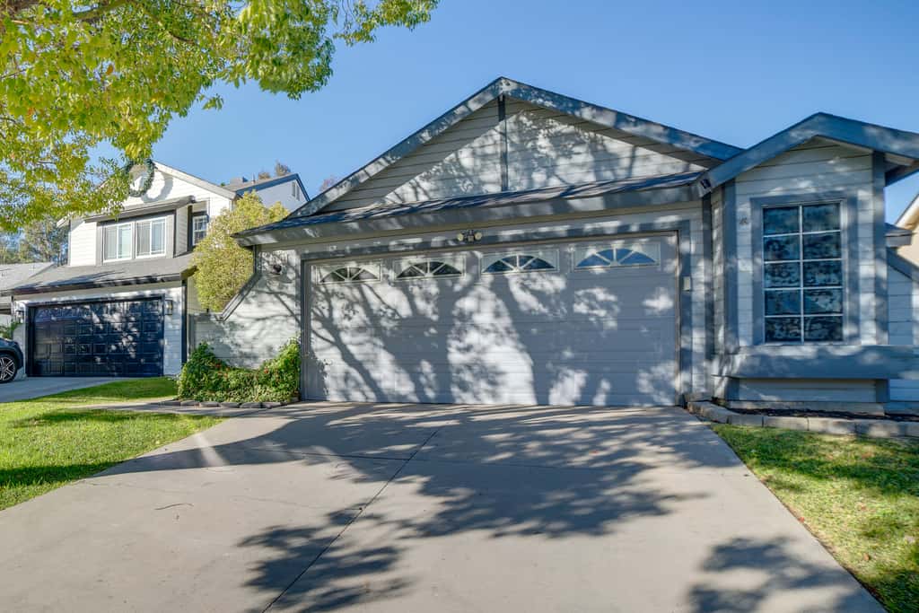 Home 8 Mi to Dtwn Riverside: Families Welcome!