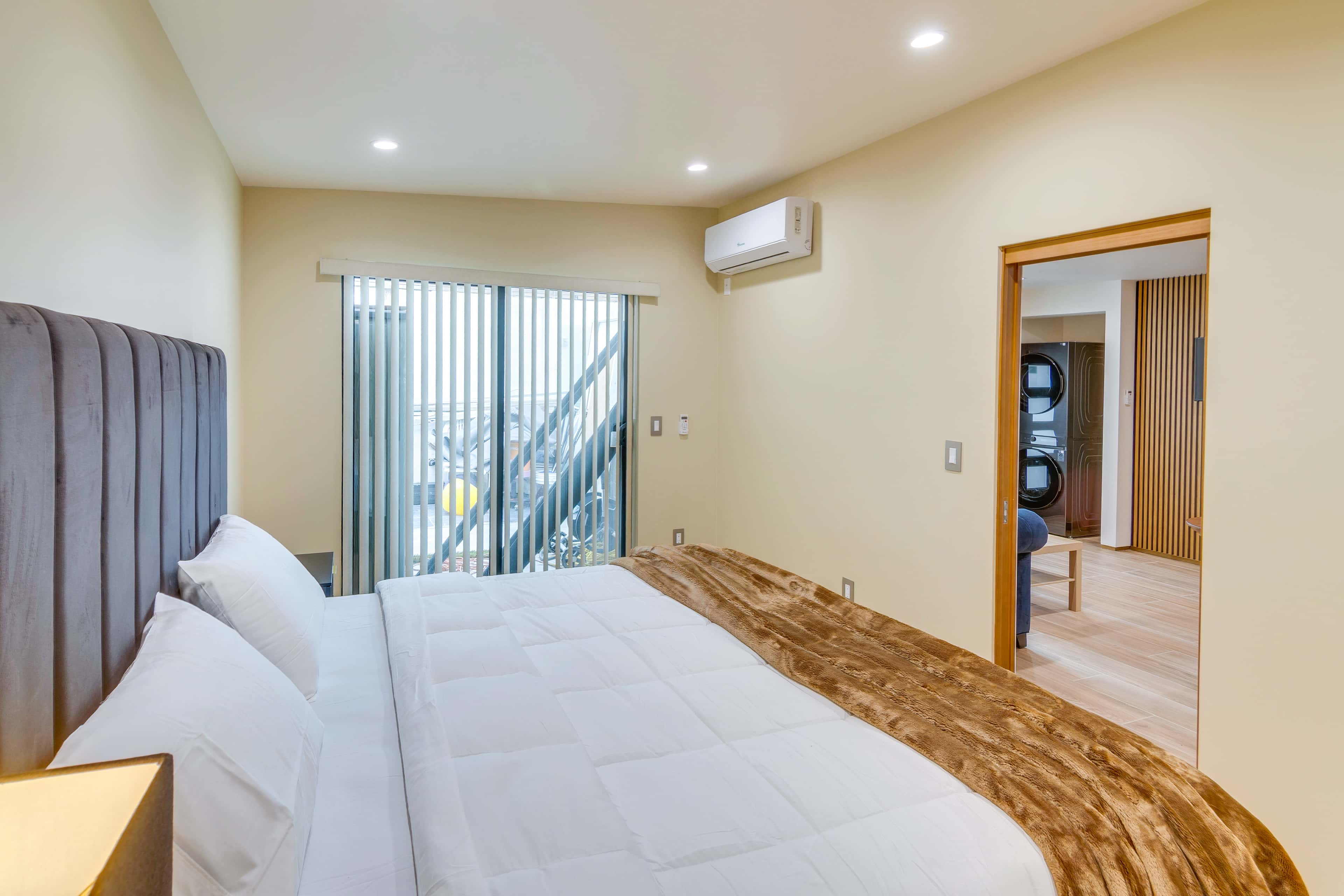 1 Mi to CSUN: Quiet Apartment w/ Pool Access