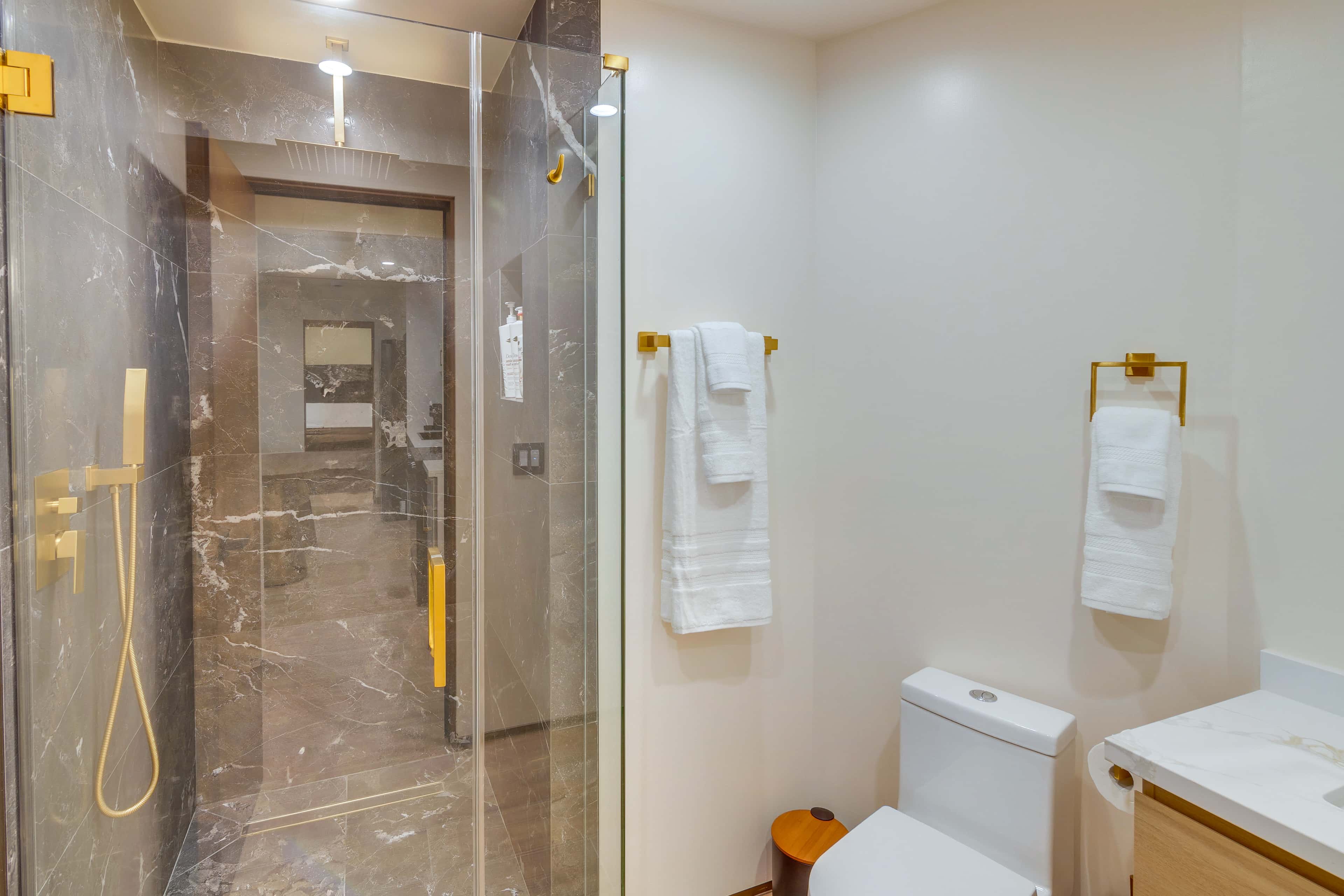1 Mi to CSUN: Quiet Apartment w/ Pool Access