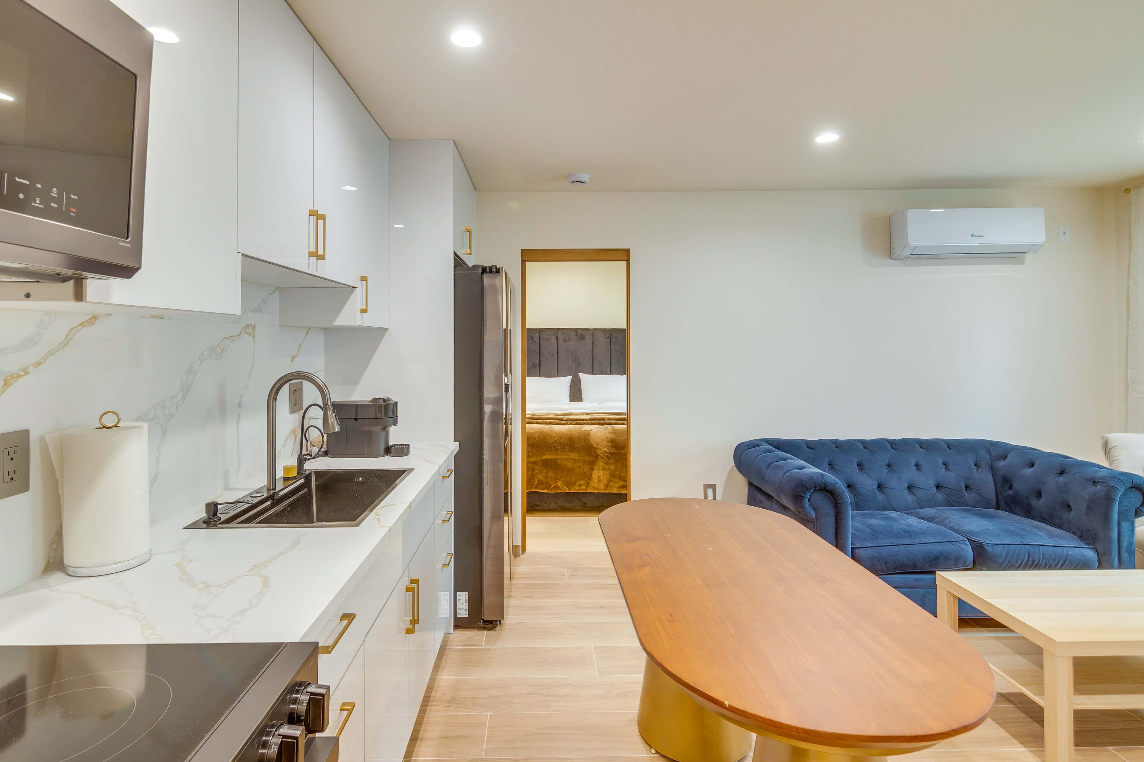 1 Mi to CSUN: Quiet Apartment w/ Pool Access