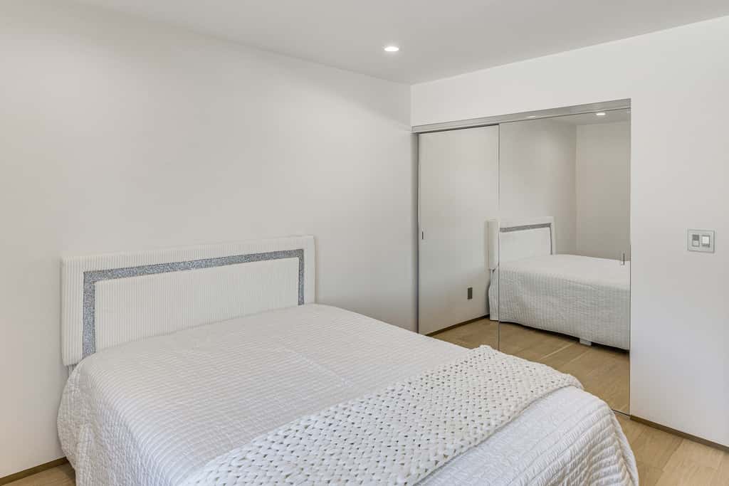 < 2 Mi to CSUN! High-End Retreat w/ Outdoor Oasis