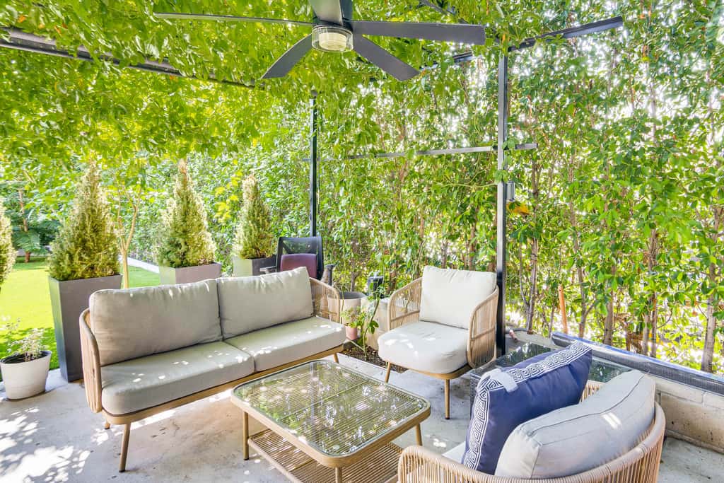 < 2 Mi to CSUN! High-End Retreat w/ Outdoor Oasis