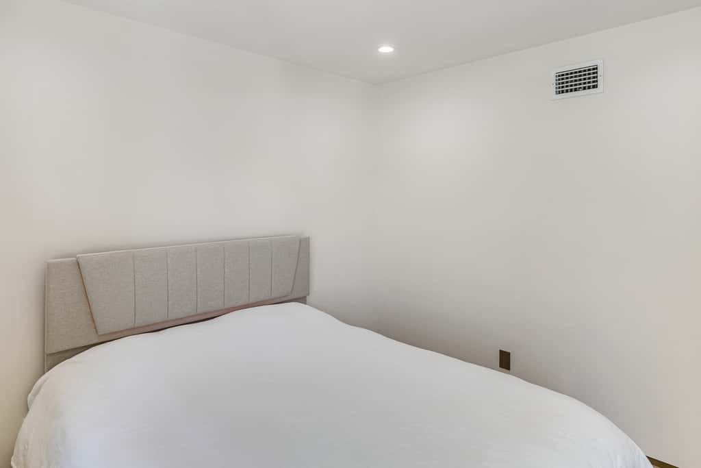 < 2 Mi to CSUN! High-End Retreat w/ Outdoor Oasis