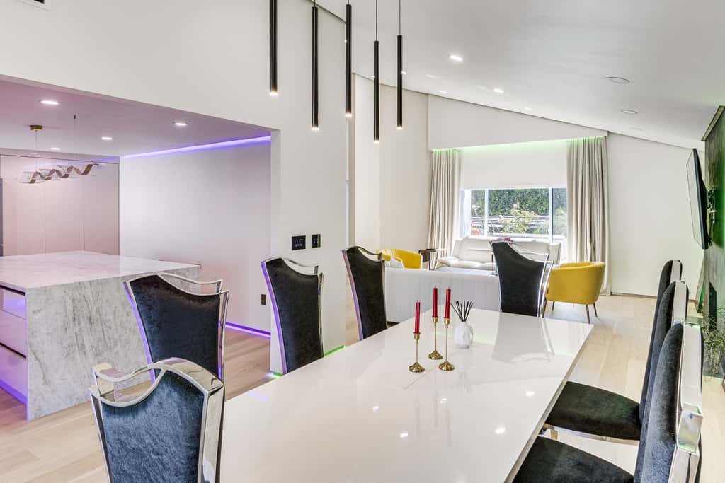 < 2 Mi to CSUN! High-End Retreat w/ Outdoor Oasis