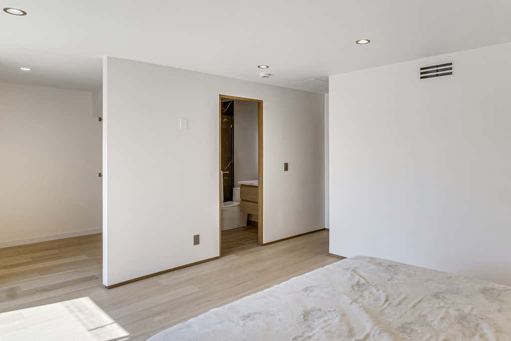 < 2 Mi to CSUN! High-End Retreat w/ Outdoor Oasis
