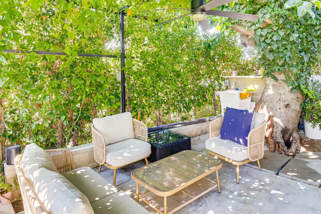< 2 Mi to CSUN! High-End Retreat w/ Outdoor Oasis