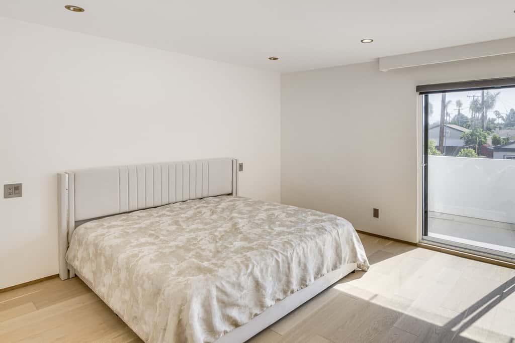 < 2 Mi to CSUN! High-End Retreat w/ Outdoor Oasis