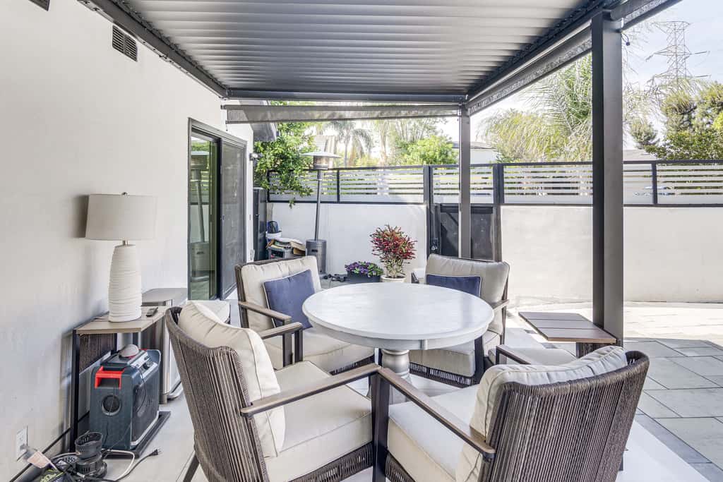 < 2 Mi to CSUN! High-End Retreat w/ Outdoor Oasis